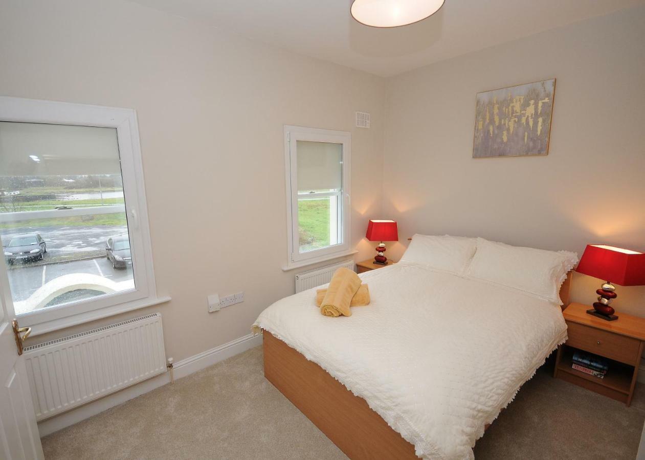 5 College Crescent Apartment Galway Ngoại thất bức ảnh